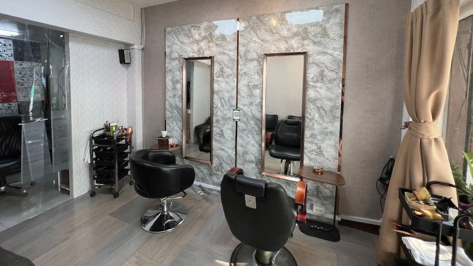 บรรยากาศร้าน Nui Haircut